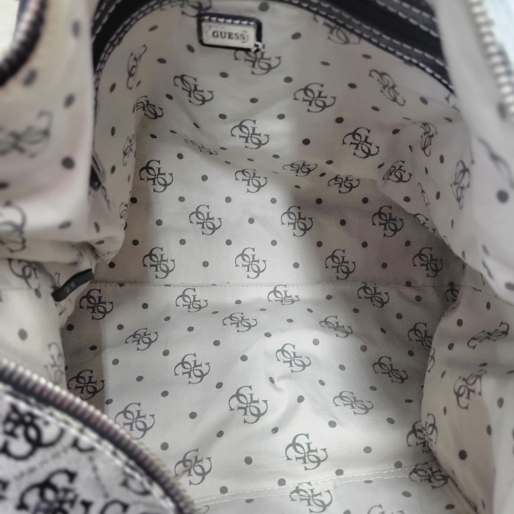 Large GUESS Tote Bag - Picture 6 of 6